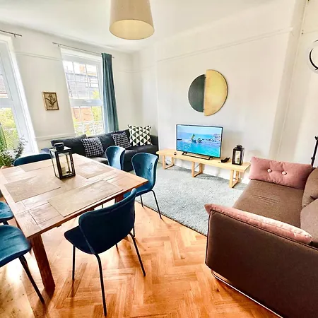 Victorian Amazing Three Bedroom Лондон Экстерьер фото