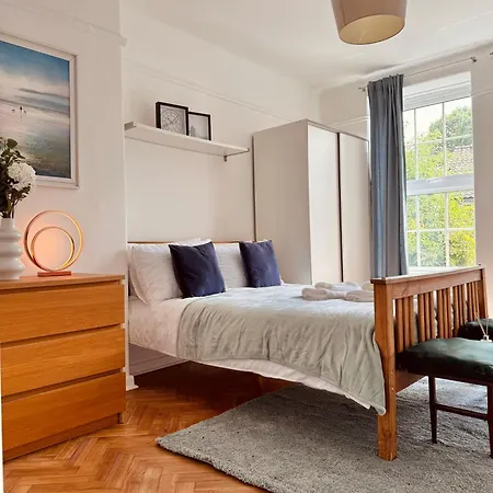 Victorian Amazing Three Bedroom Лондон Экстерьер фото